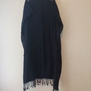 INS Scarf cheetah like print weave pattern